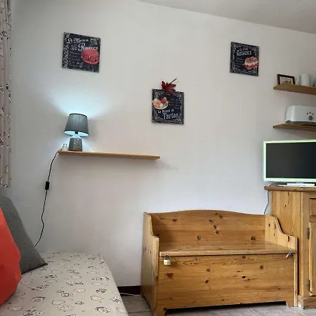 6 Pers, Skis Aux Pieds, Animaux Acceptes, Parking - Fr-1-330d-70 *