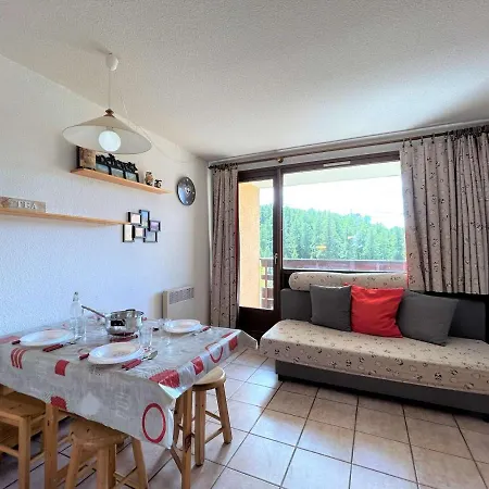 Apartment 6 Pers, Skis Aux Pieds, Animaux Acceptes, Parking - Fr-1-330d-70 Montgenevre