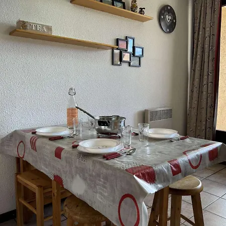 Apartment 6 Pers, Skis Aux Pieds, Animaux Acceptes, Parking - Fr-1-330d-70